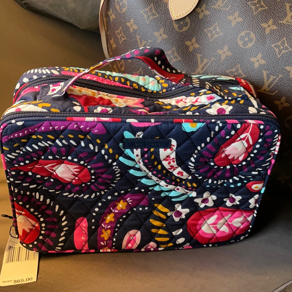 Vera Bradley Blush & brush make up case. Large!